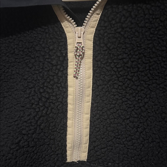 🖤 **J.Crew Polartec® Fleece Half-Zip Pullover – Black w/ Tan Trim (XS)** 🤍 - Picture 3 of 10